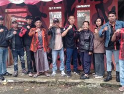 Pemuda Pancasila PAC Cisayong Bagikan Ratusan Takjil Gratis di Jalur Cisinga