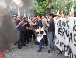 Aksi Mahasiswa di DPRD Kota Medan, Desak Penutupan Kilang Kecap Diduga Cemari Lingkungan
